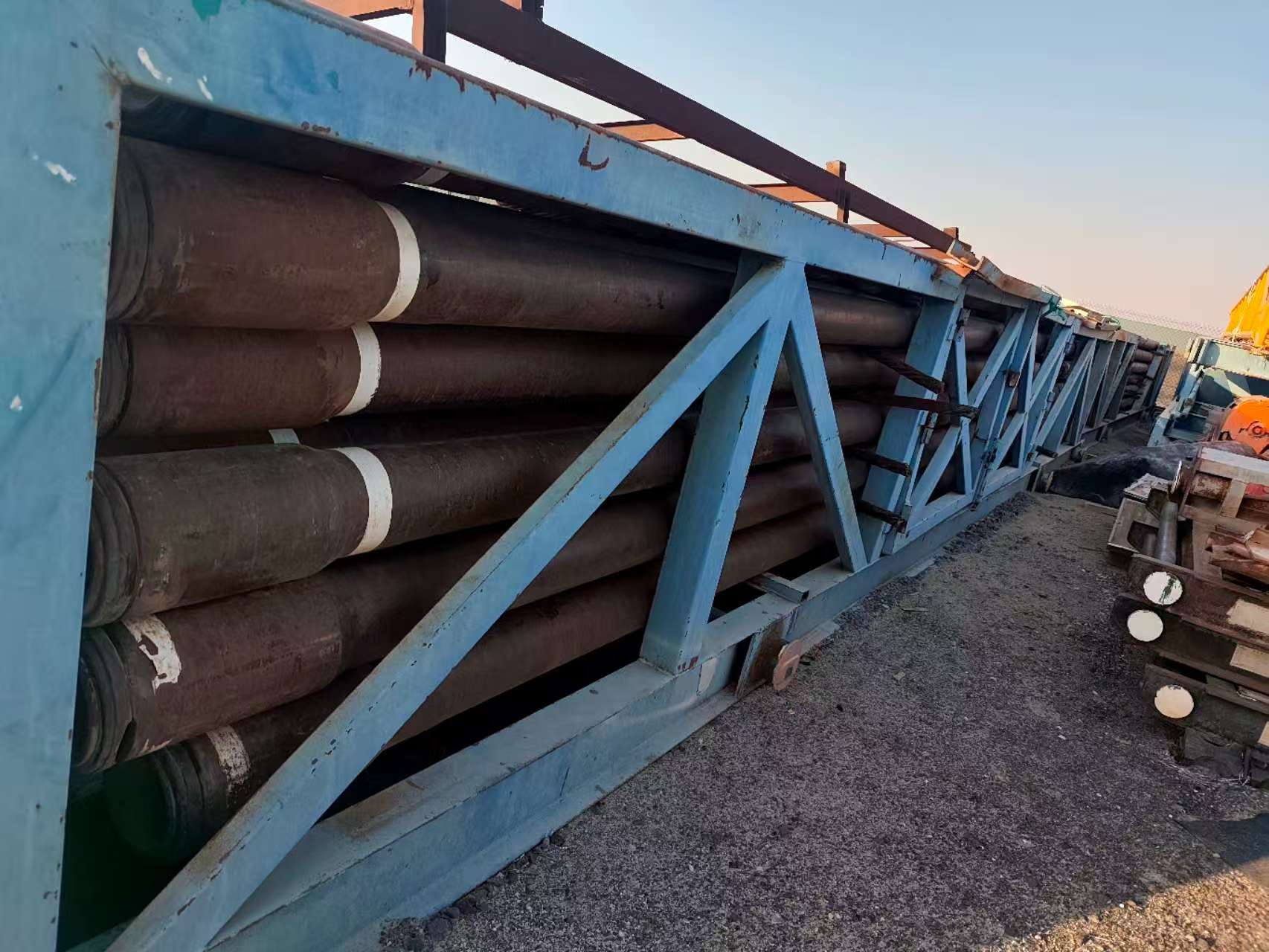 Used Surplus Drill Pipe 6⅝” 27.70# G105 IEU 6⅝FH R2 — 57.714 Metric Tons (3,910.76 ft / 125 jts)